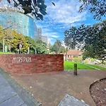 Parkside Living Unique Getaway 1 Bed Apart In Cbd