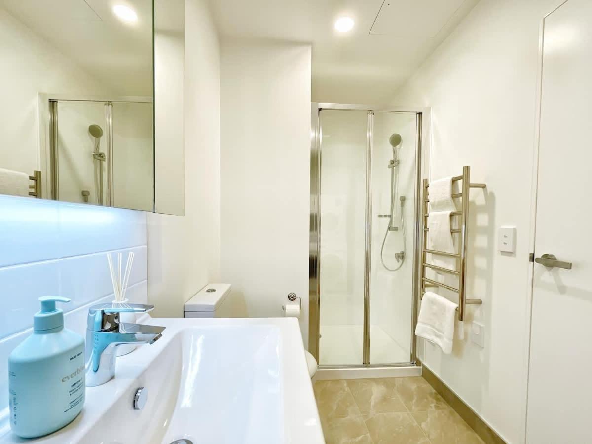 Parkside Living Unique Getaway 1 Bed In Cbd Apartment *